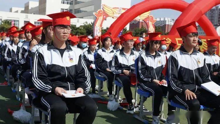 甜美奥莉吃甜点